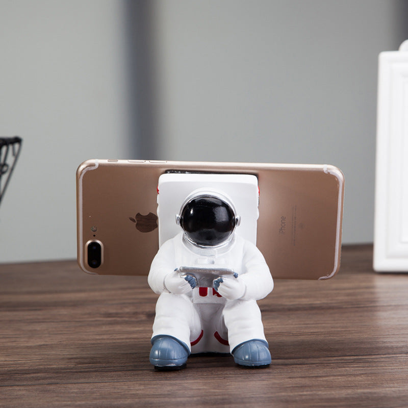 Astronaut Phone Stand – Resin Desk Decoration
