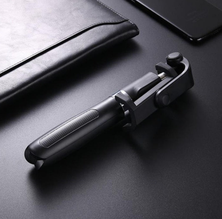 Bluetooth Selfie Stick Tripod – Foldable & Extendable